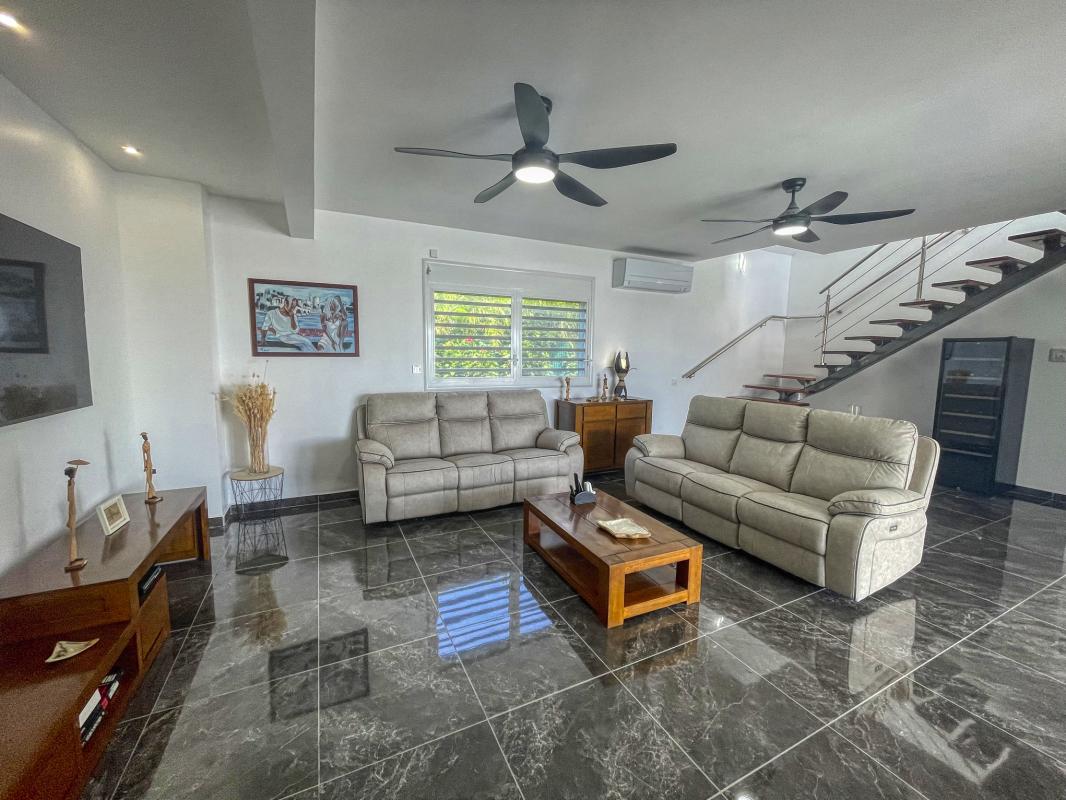 24.Location villa piscine vue mer St François Guadeloupe_Accés Etage